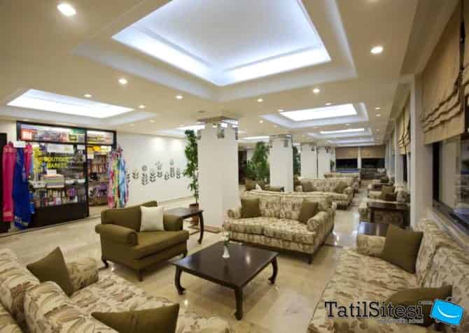 Club Titan Hotel